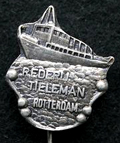 Odznak s osobn lod Mervehaven je dnes sbratelskou raritou. Zdroj: internetov sbratelsk aukce 